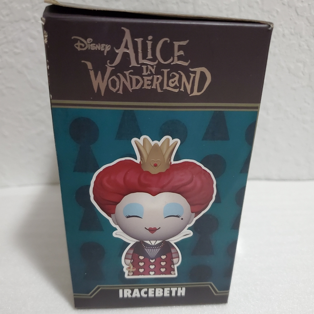 (Sun Damaged Box) Iracebeth Disney Alice in Wonderland Dorbz - Picture 8 of 11